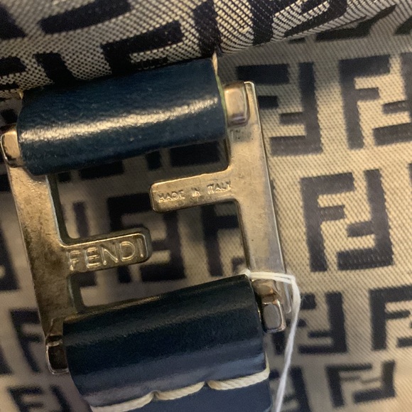 Fendi Zucchino handbag leather and canvas. - Picture 9 of 11